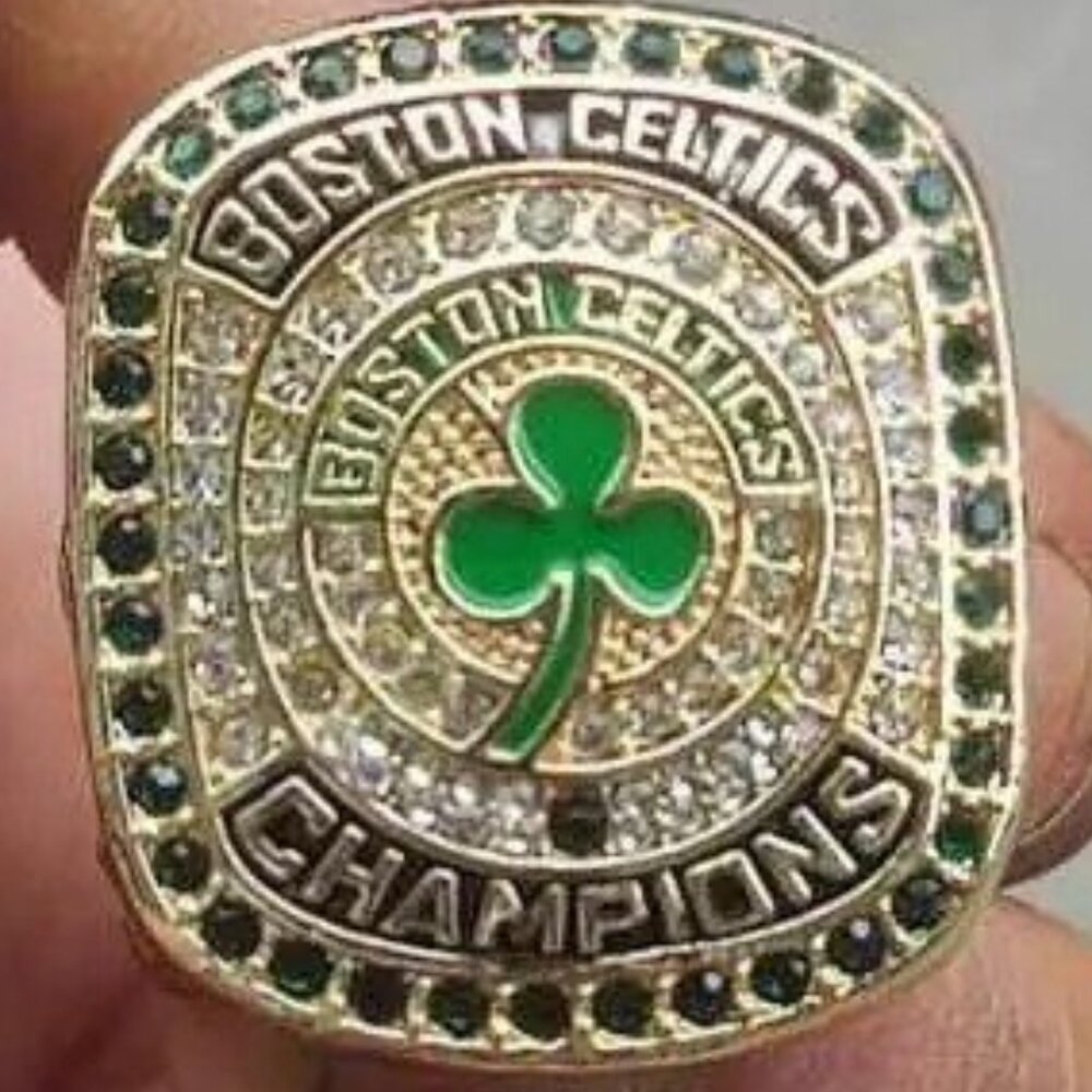 Boston Celtics Championship Ring... Fast shipped from USA - Picture 1 of 6